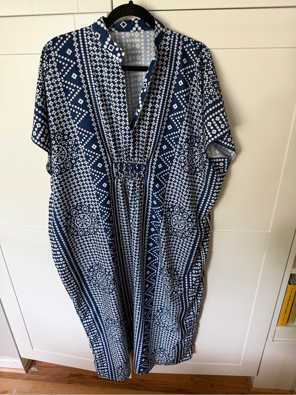 Amazon Women's Navy Blue and White Printed Swim Coverup